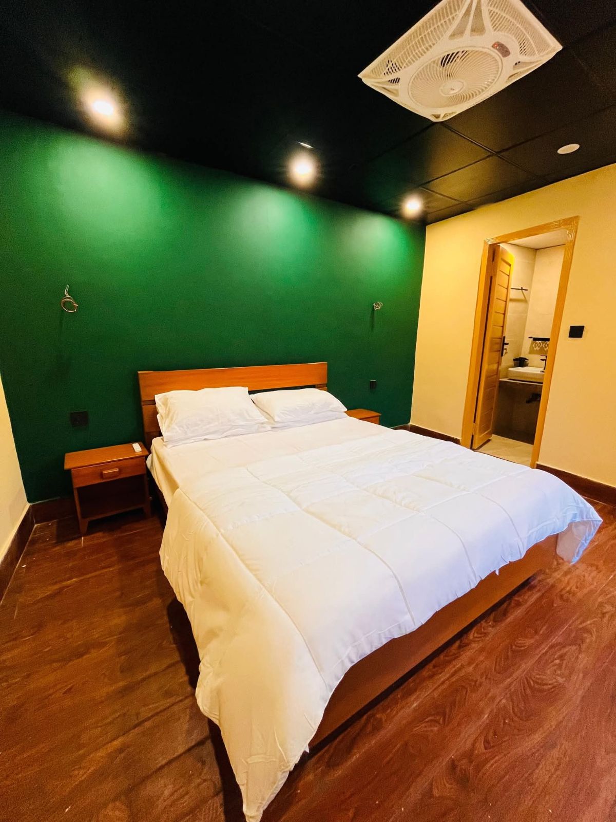 Deluxe Suite
