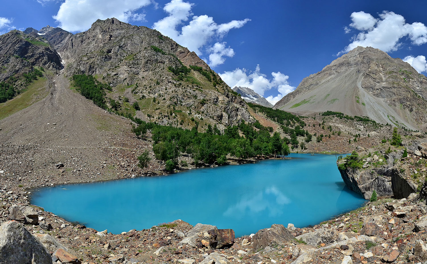 Firoza Lake Naltar