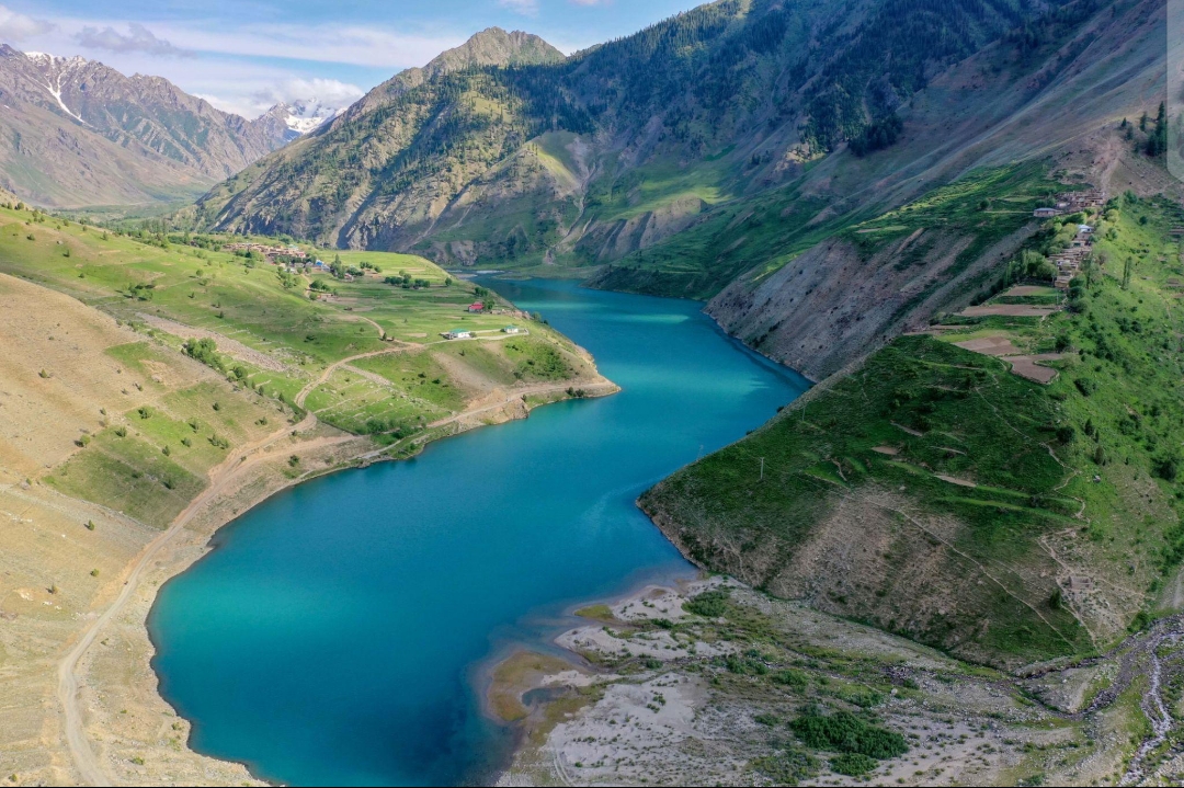 Dirlay Lake, Astore